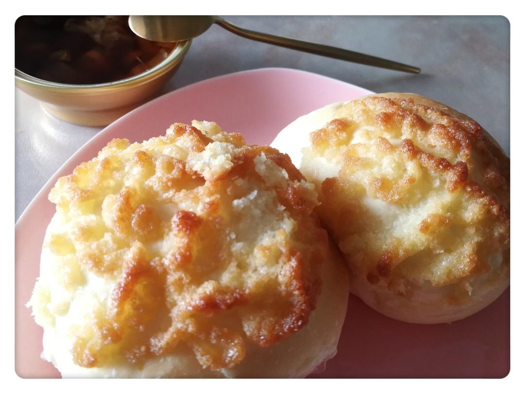 夏季这样做面包，柔软超拉丝，椰蓉餐包