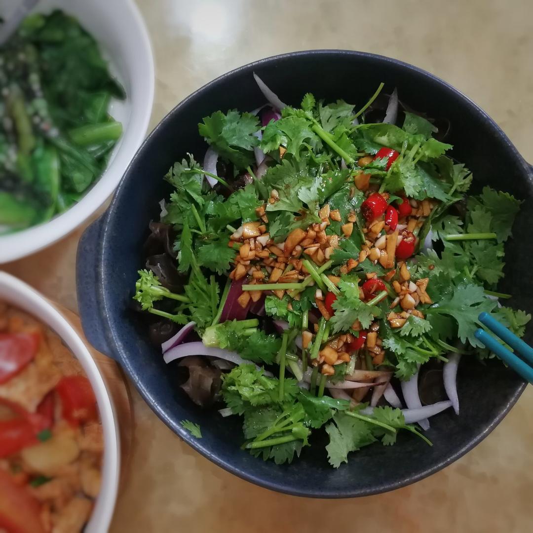 【凉拌木耳】按照我的做法，比饭店还好吃！调味汁是关键~好吃到停不下来