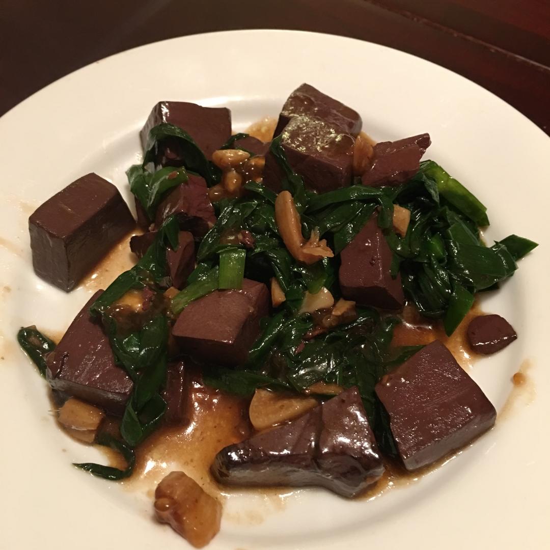 家常韭菜炒猪血