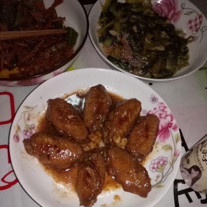 蒜香蚝油鸡翅中