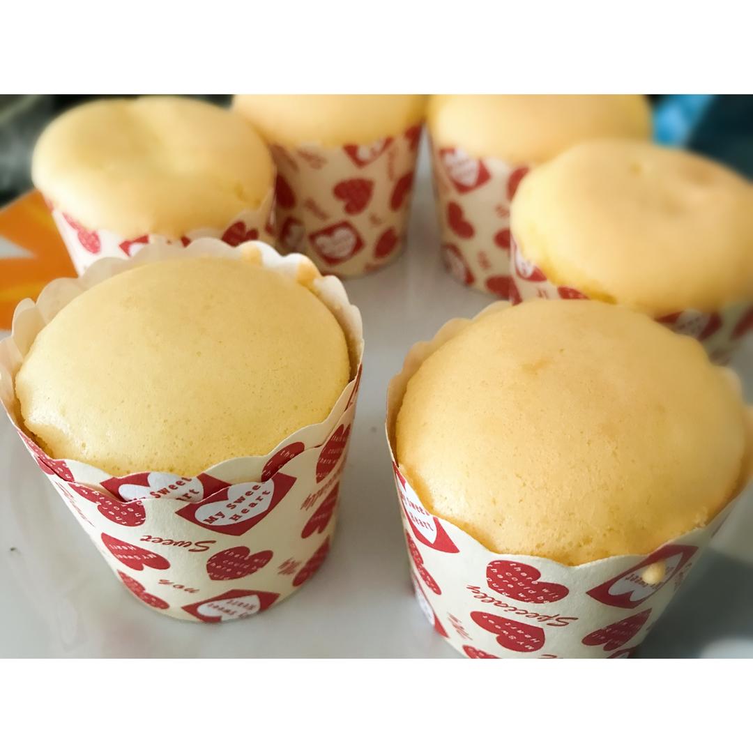 海绵纸杯蛋糕