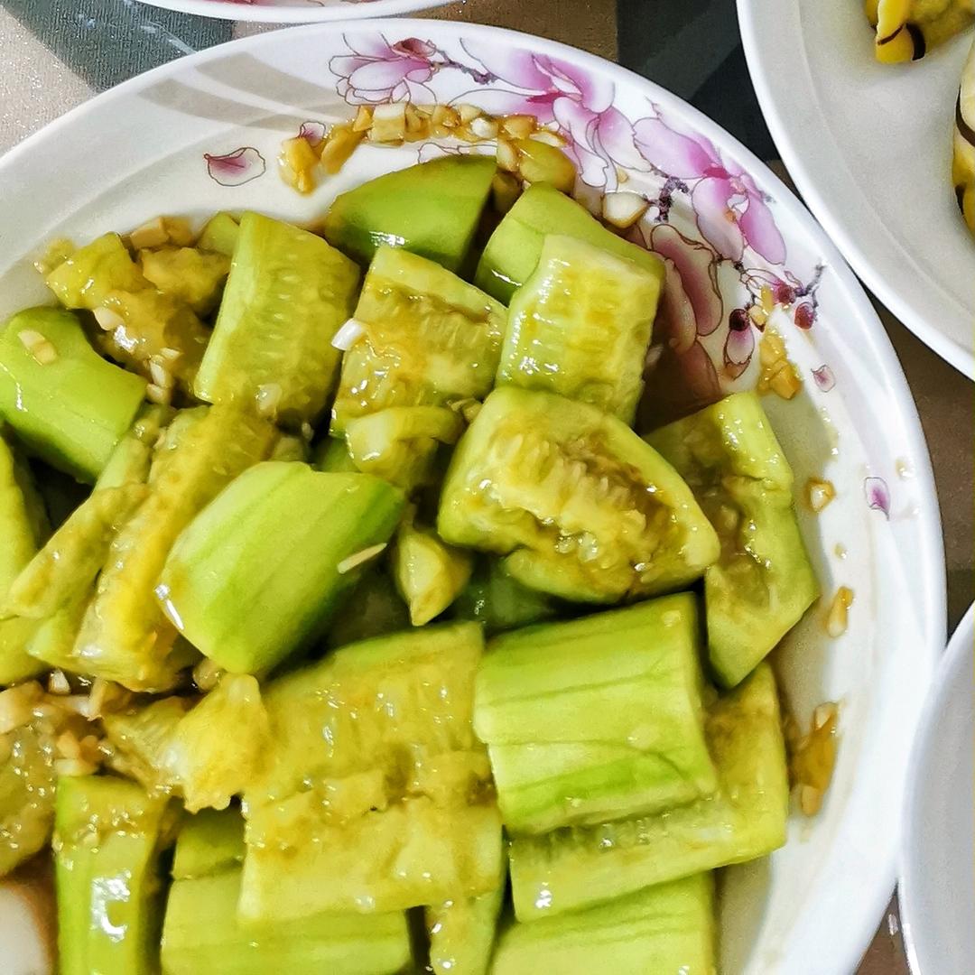 赞不绝口拍黄瓜🥒