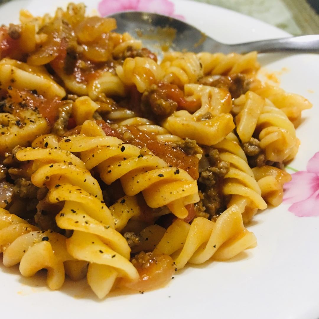 （完胜必胜客的）番茄肉酱意大利面～