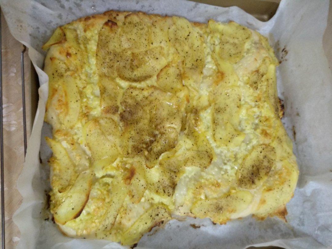 土豆迷迭香佛卡夏（附自制法式鲜奶油creme fraiche）