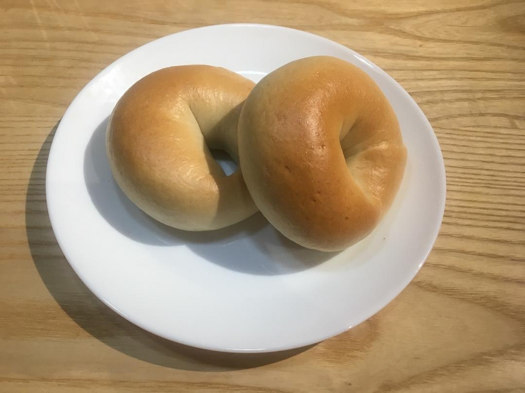 咸蛋黄肉松海苔贝果