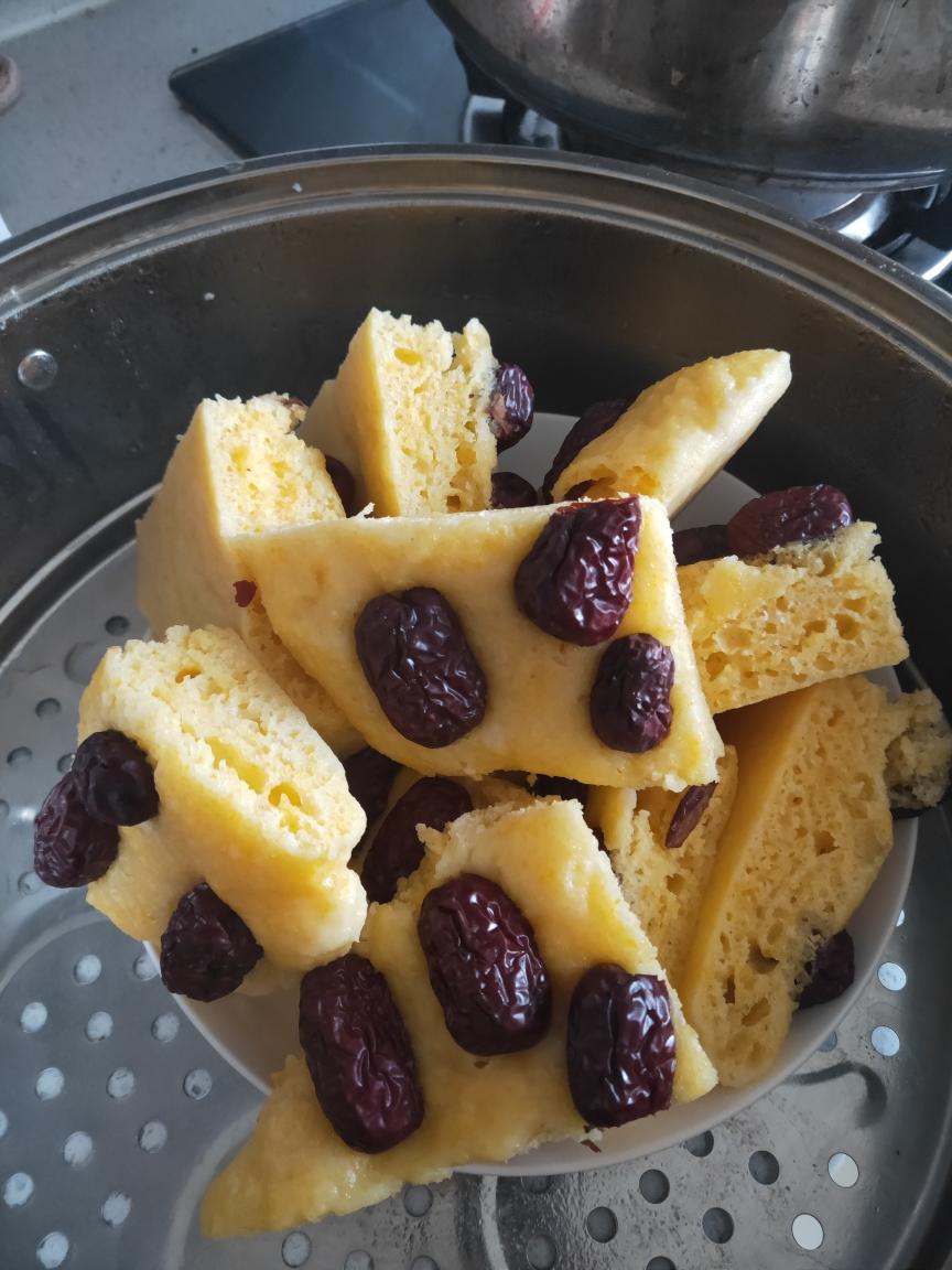 玉米面白面发糕的做法