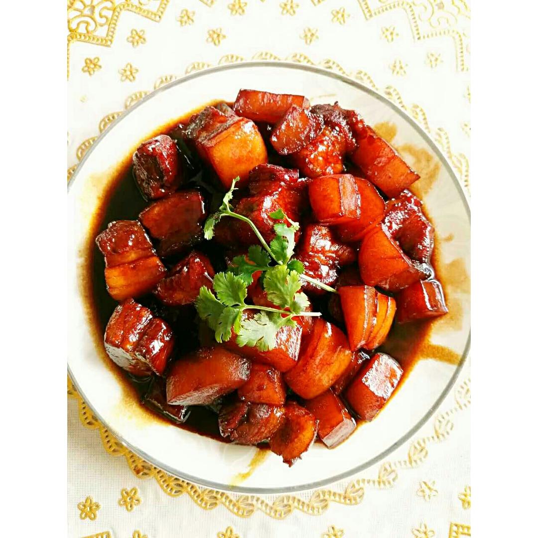 吃着碗里望着锅里的红烧肉