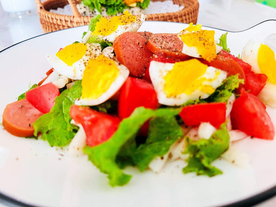 无油无盐的芝麻菜鸡胸/鸡蛋沙拉（沙拉并不是只有生菜的而已）