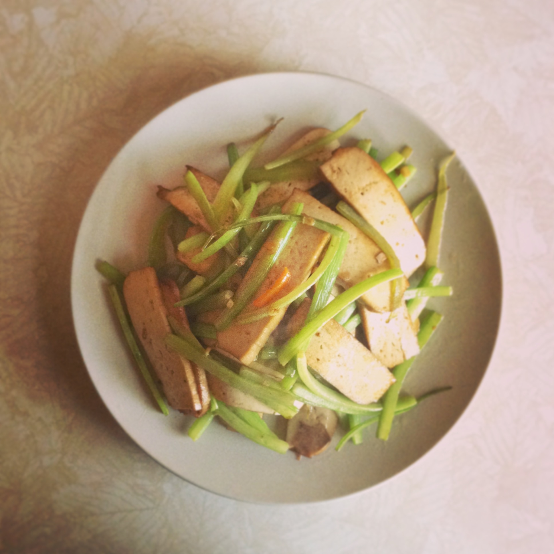 芹菜炒香干