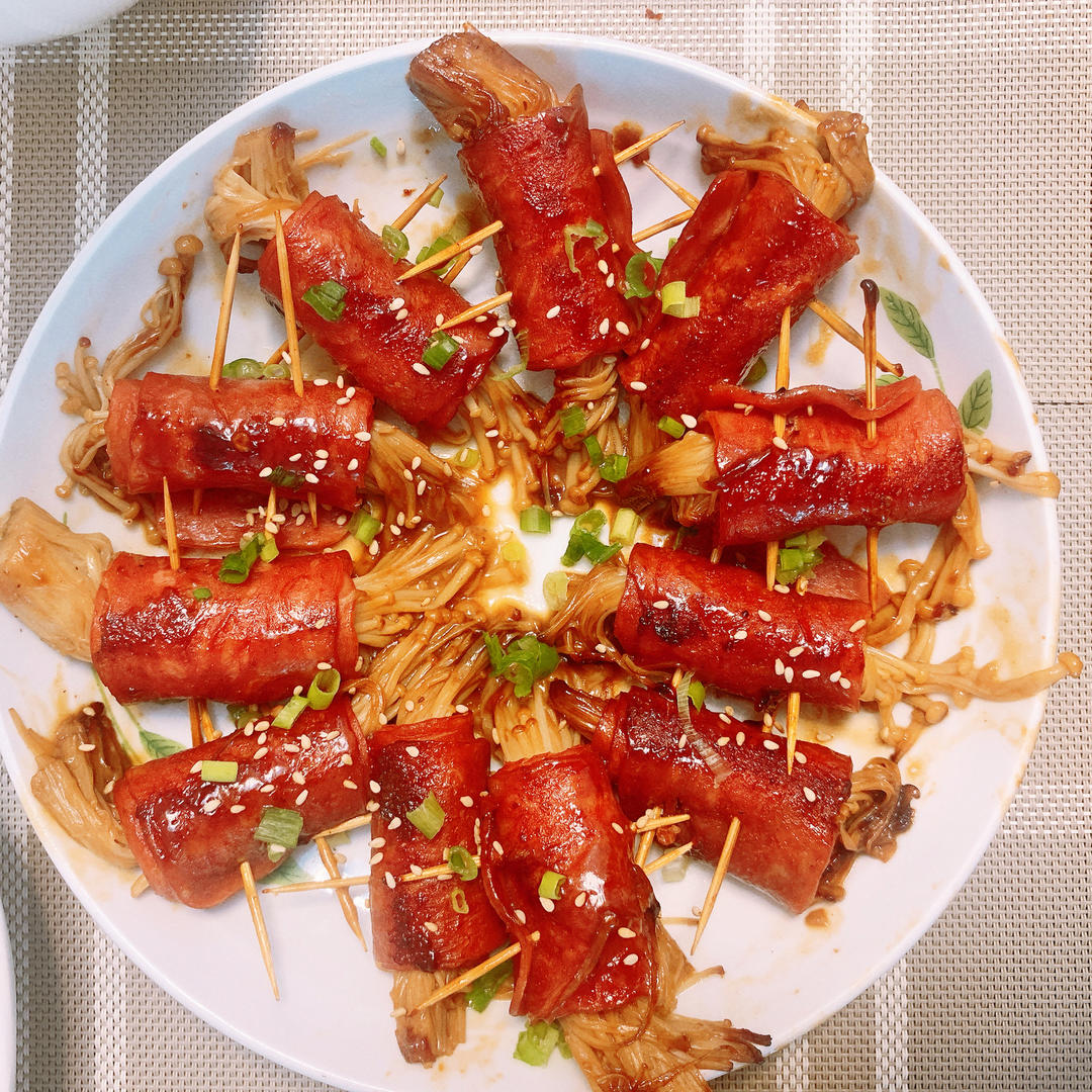 酱汁浓郁～巨下饭的金针菇培根卷！好吃到舔盘