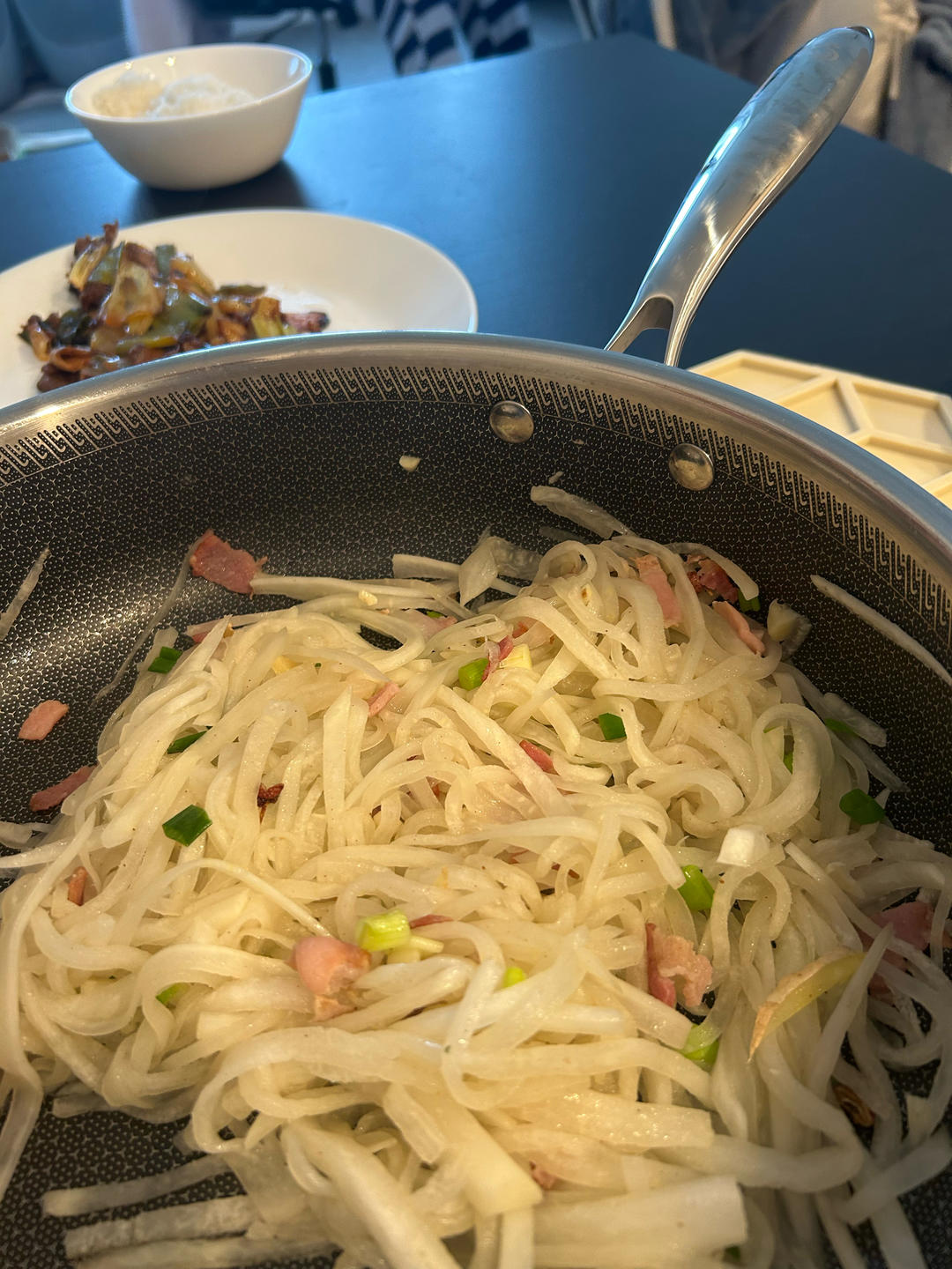 清香可口清炒白萝卜丝