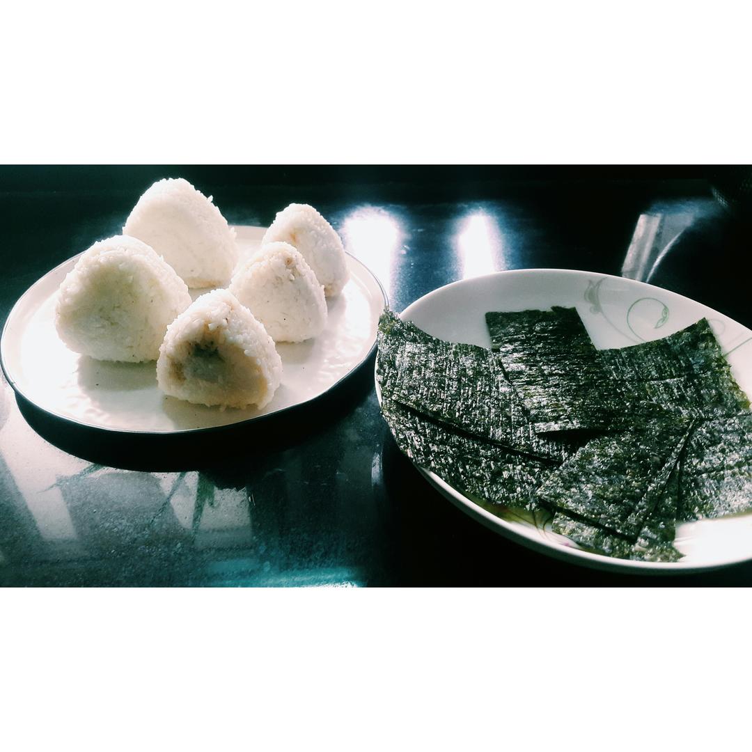 【三色饭团】