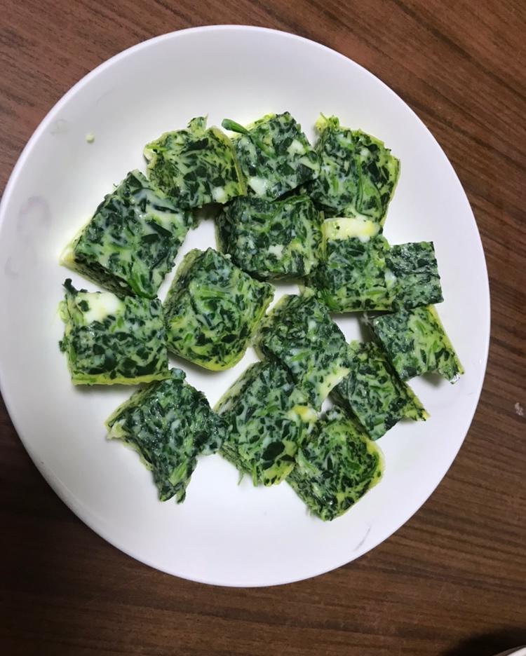 认真吃早餐-菠菜鸡蛋羹
