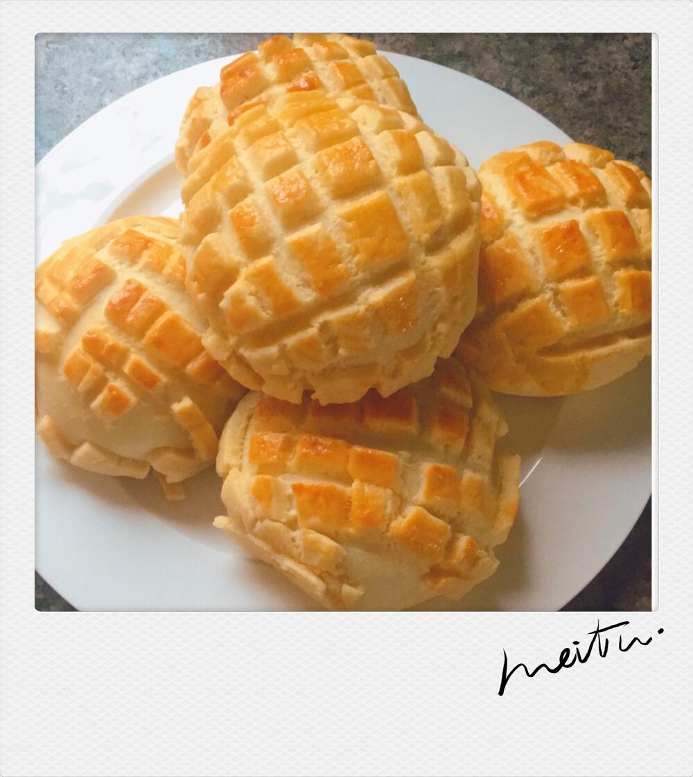 好吃到炸裂的港式菠萝包（附带制作酥皮的小视频）