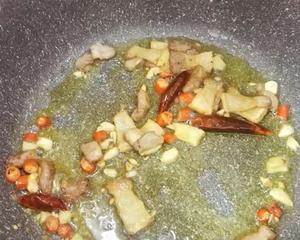 简单超快不加水的蚝油花菜的做法 步骤3