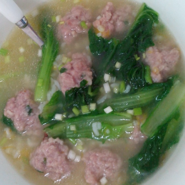 小白菜丸子汤