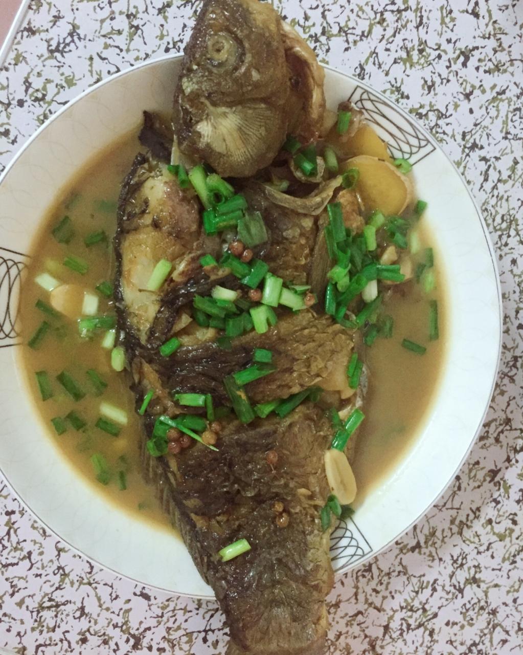 家常红烧鱼，我家的传家菜（一招去腥）