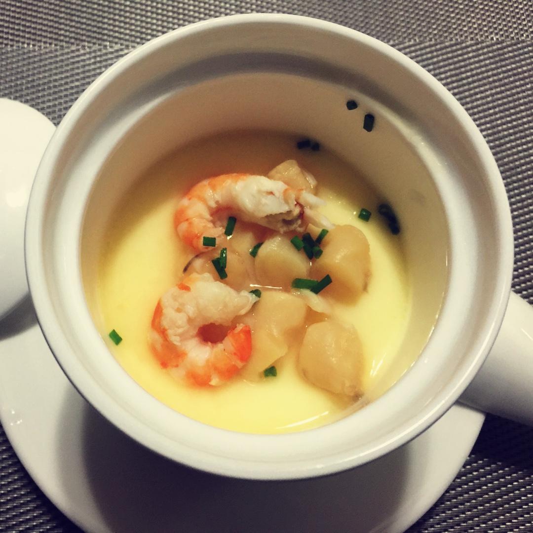 璀璨的光芒做的扇贝海鲜蒸蛋