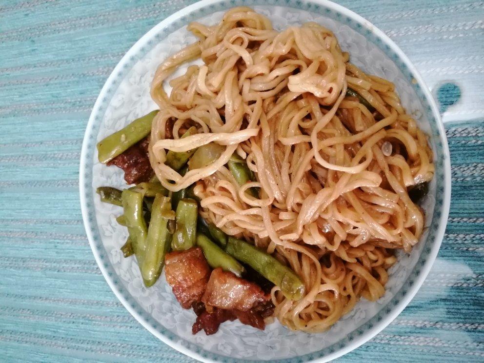 芸豆焖面（附万能的腌肉不老的办法）