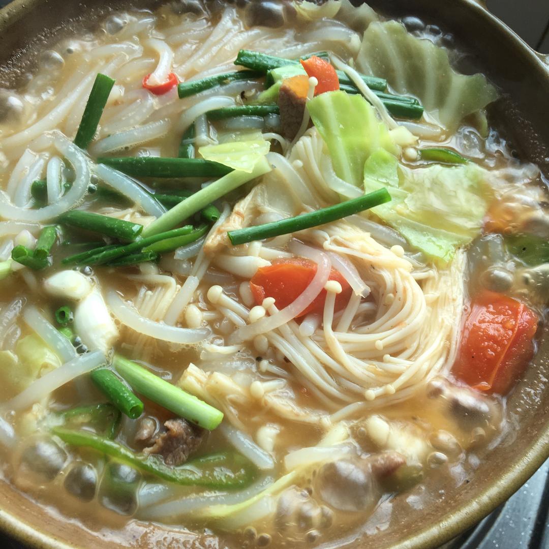 懒人快手美味健康~砂锅粉的做法