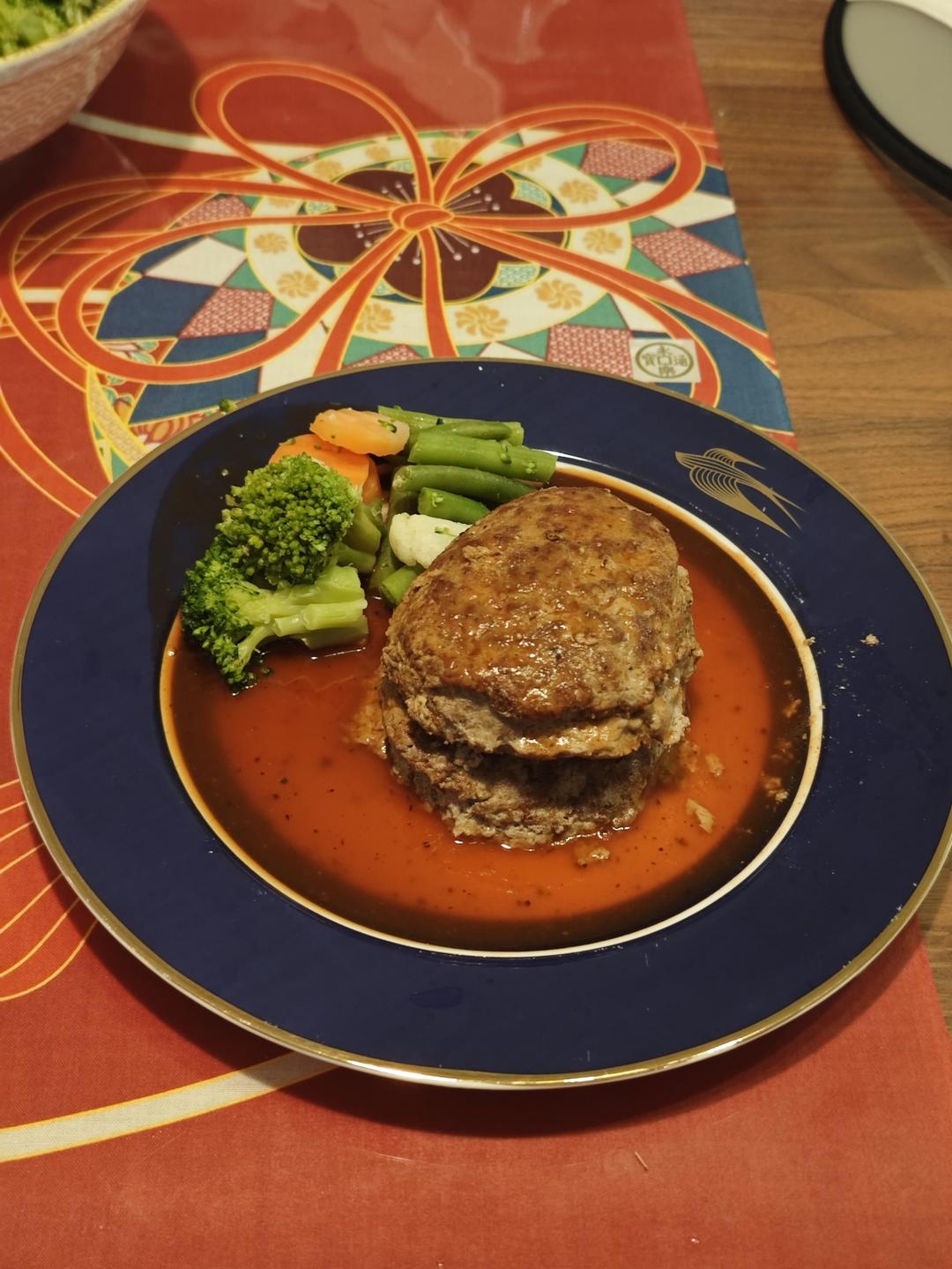 双层汉堡肉饼盖饭