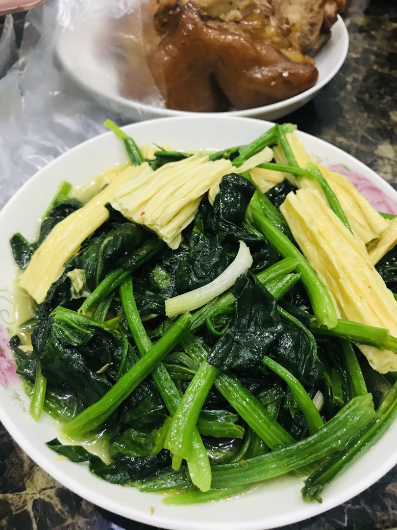 菠菜炒腐竹图片