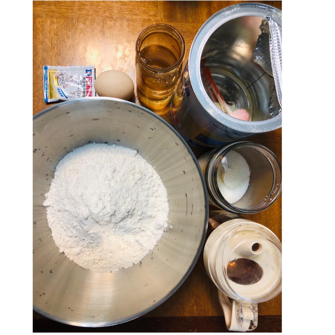 纯奶手撕吐司的做法 步骤1
