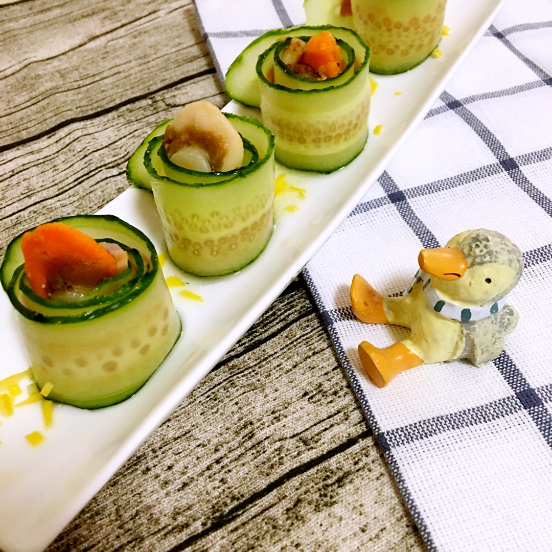 黄瓜牛油果酱卷虾