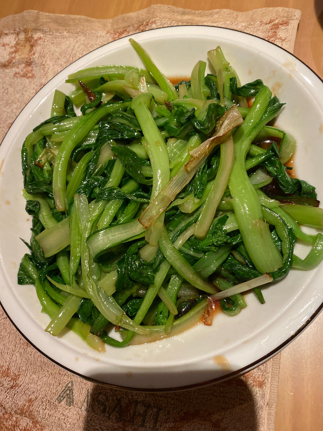 简单快手、厨房小白也可以做的:老乡鸡《葱油菜心》改良版