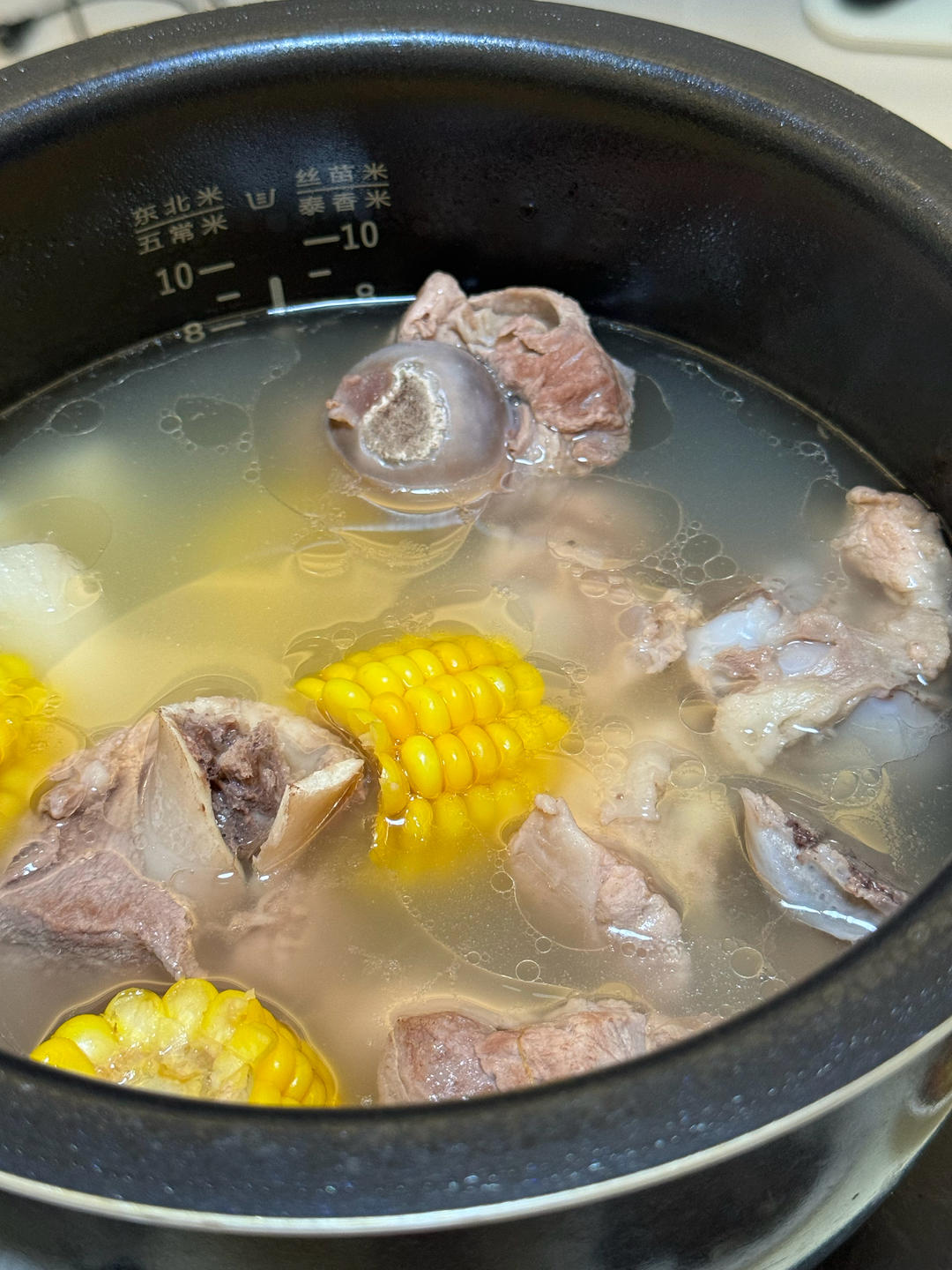 山药玉米筒骨汤