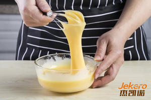 杰凯诺烘焙食谱丨「蜂巢蛋糕」（密集恐惧症请回避）的做法 步骤3