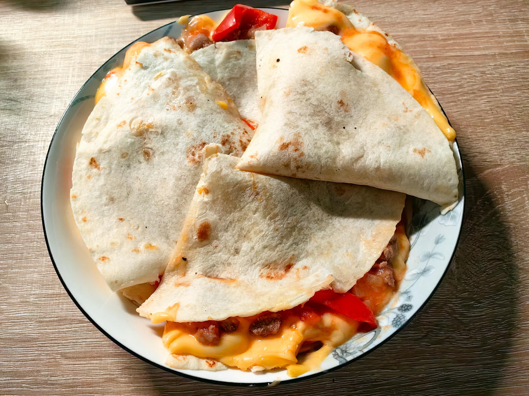 爆浆牛肉土豆泥芝士煎饼~西餐厅必点~家人爱吃~附卷饼做法