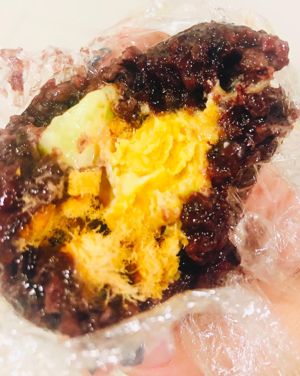 紫米粢饭团，皮薄大馅，才是美食中的王道