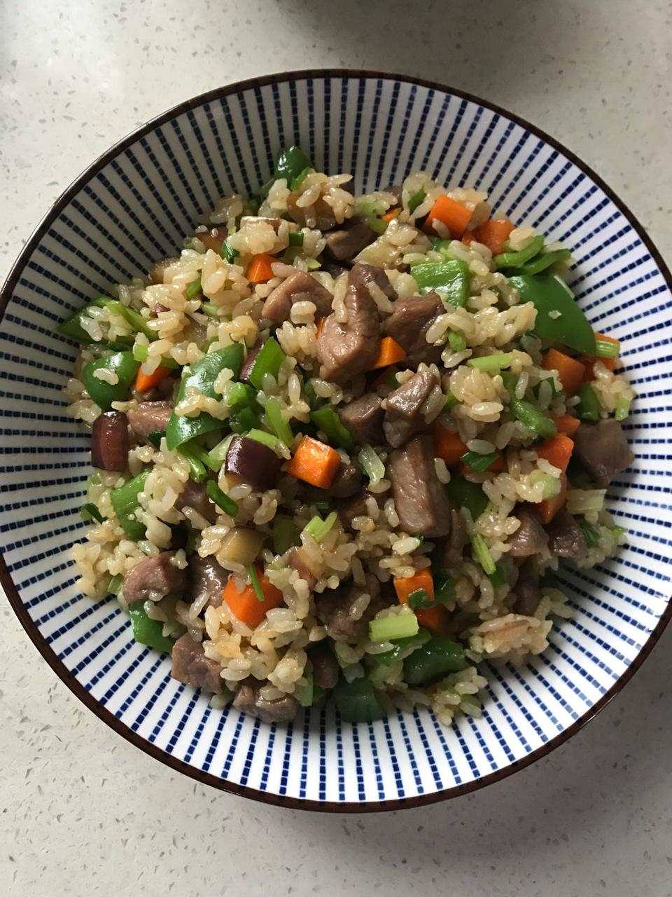 大希地牛排炒饭