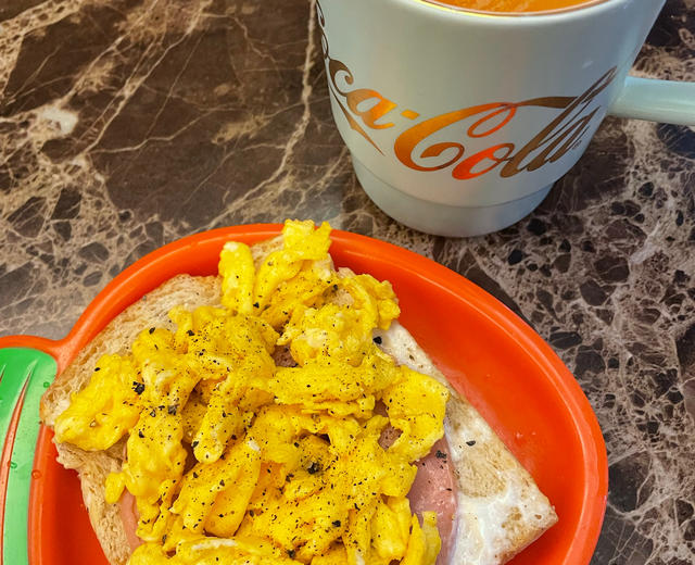 美式火腿蛋三明治早餐的做法