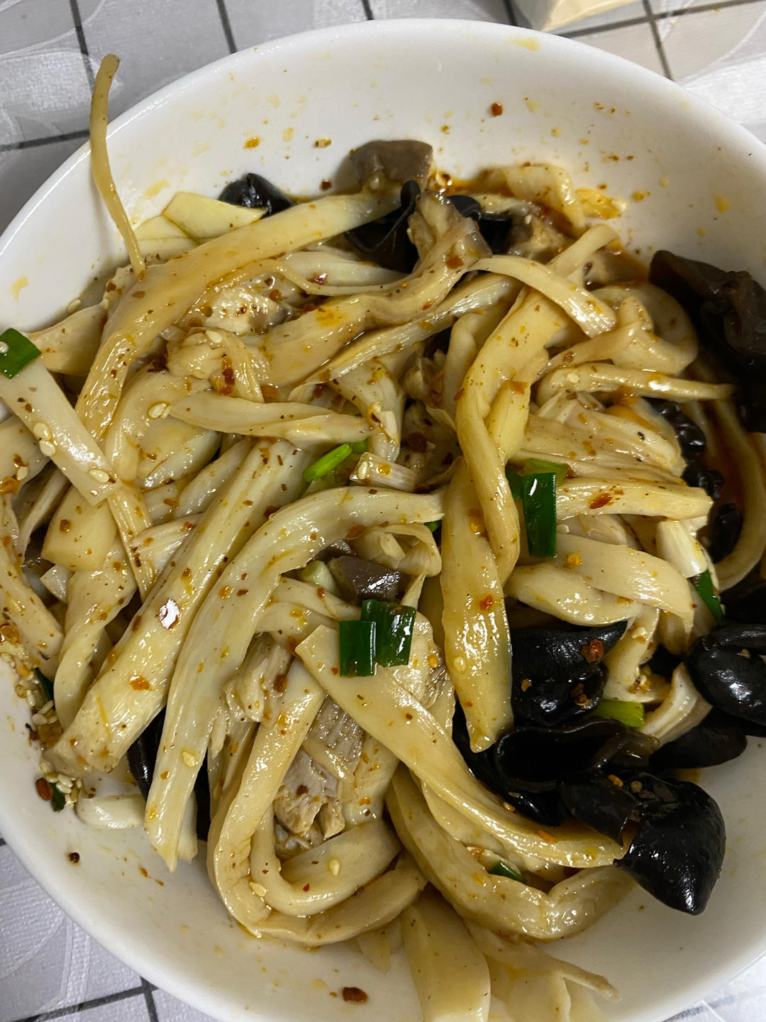 惊艳又开胃：凉拌手撕杏鲍菇（鸡腿菇）