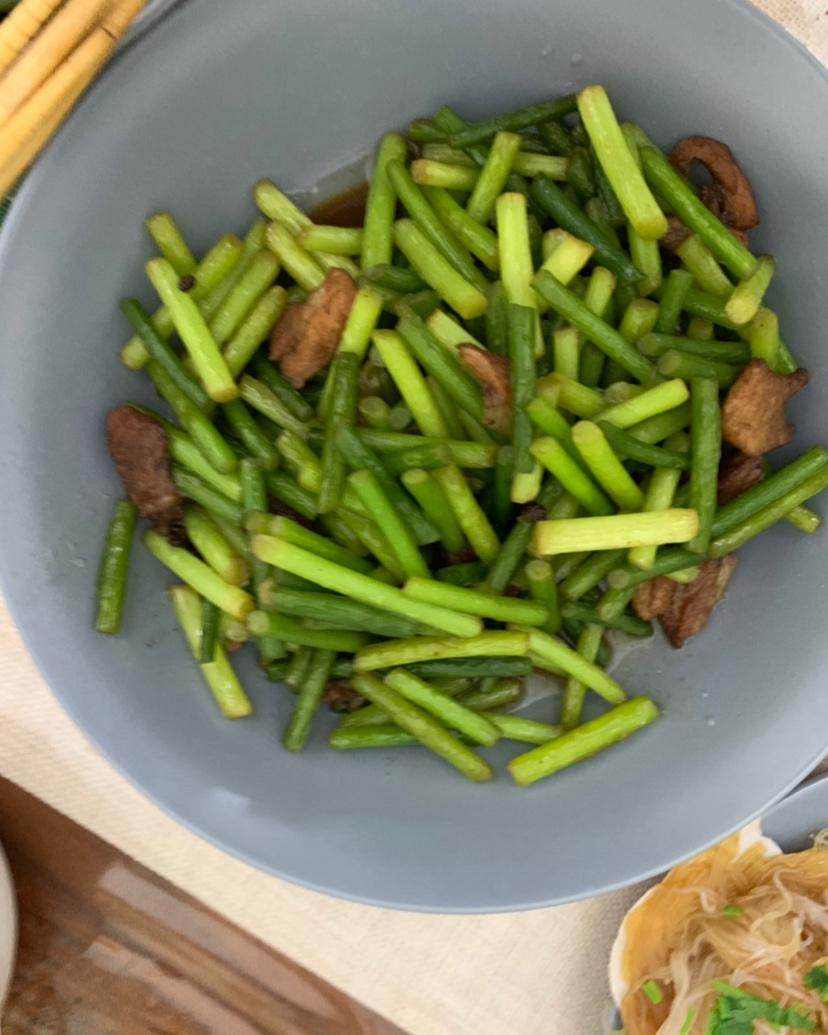 蒜苔炒肉