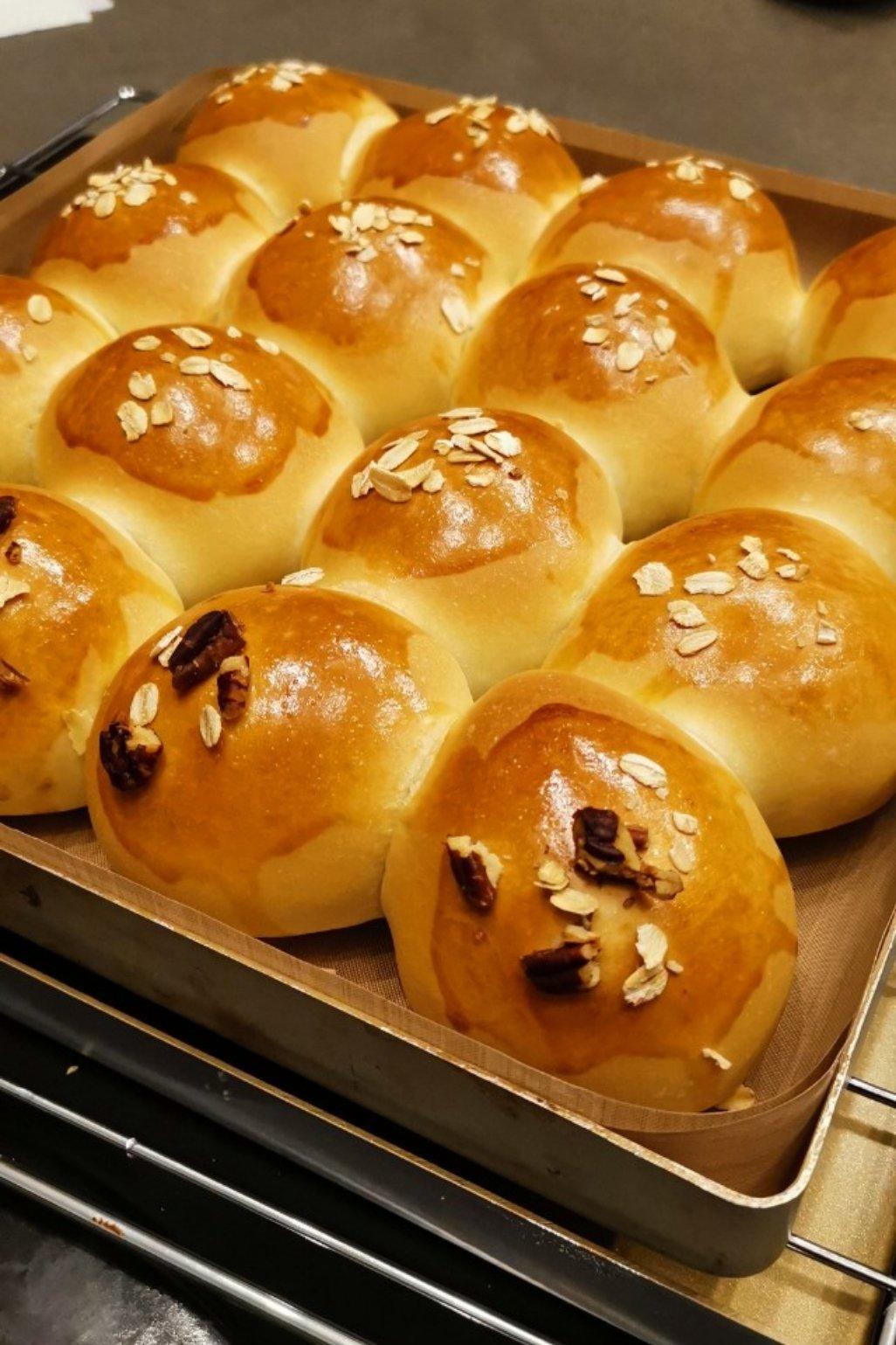 鲜奶油小餐包（一次发酵）