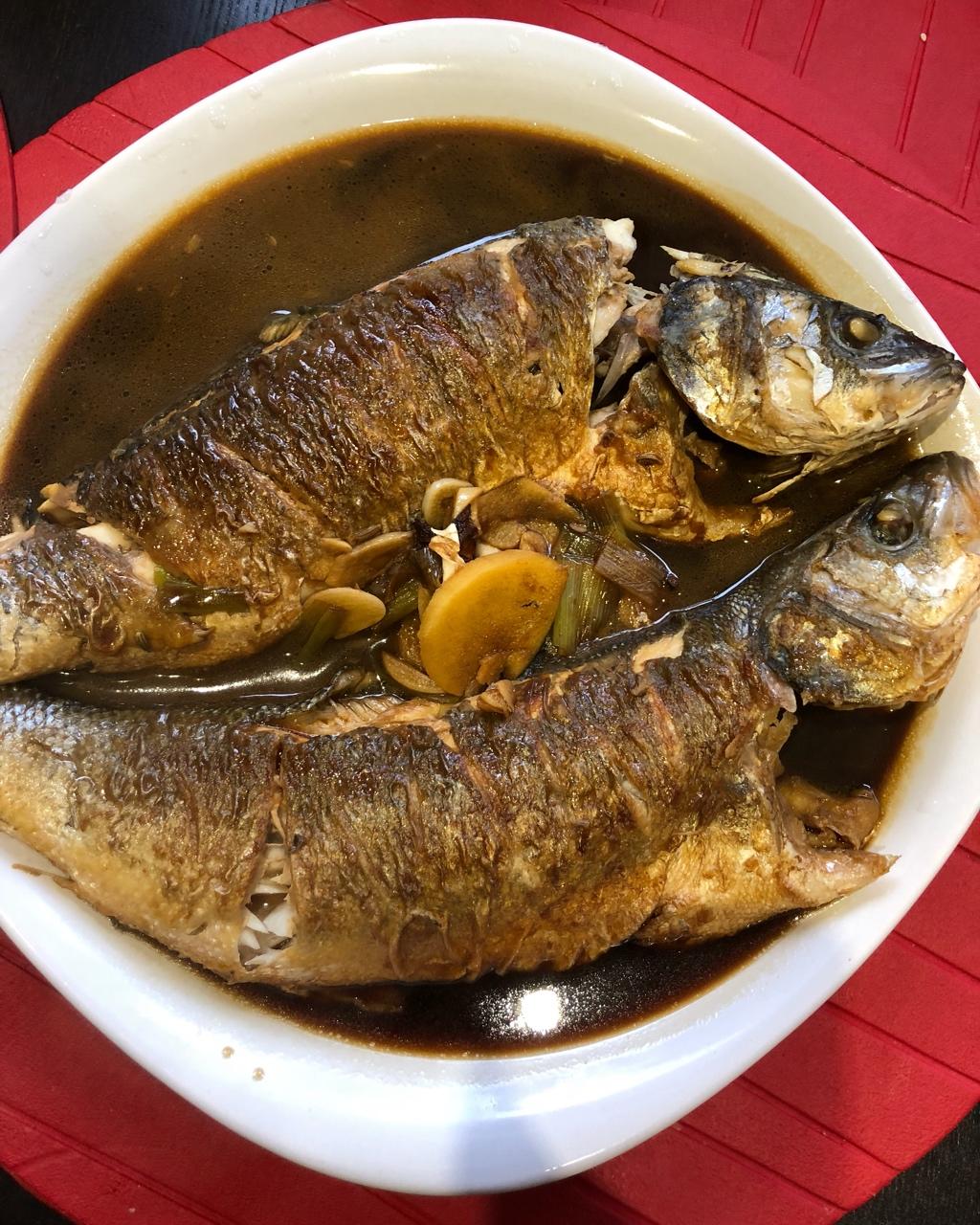 红烧鲈鱼