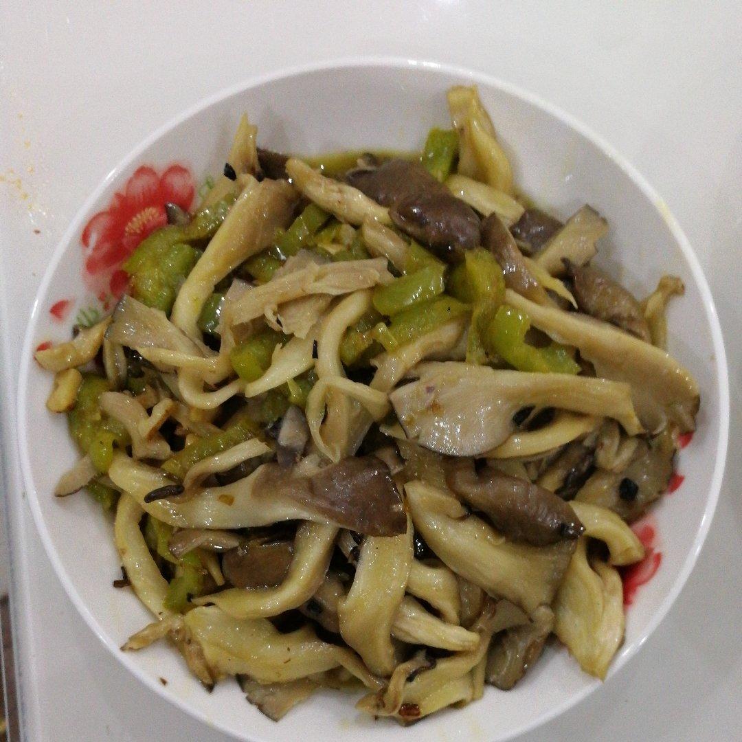 yang17做的酸辣蘑菇