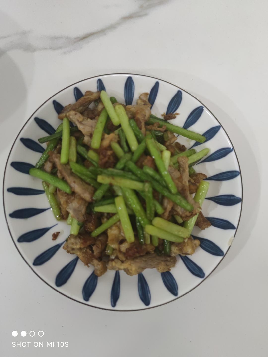 妈妈牌蒜薹炒肉