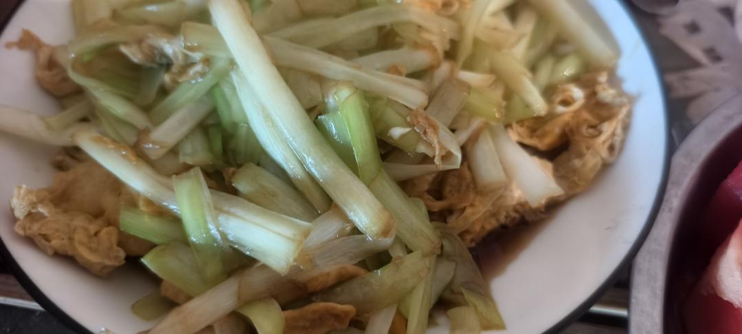 蒜黄炒鸡蛋