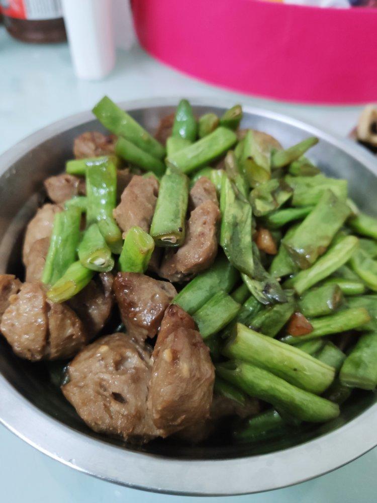 四季豆炒牛肉丸