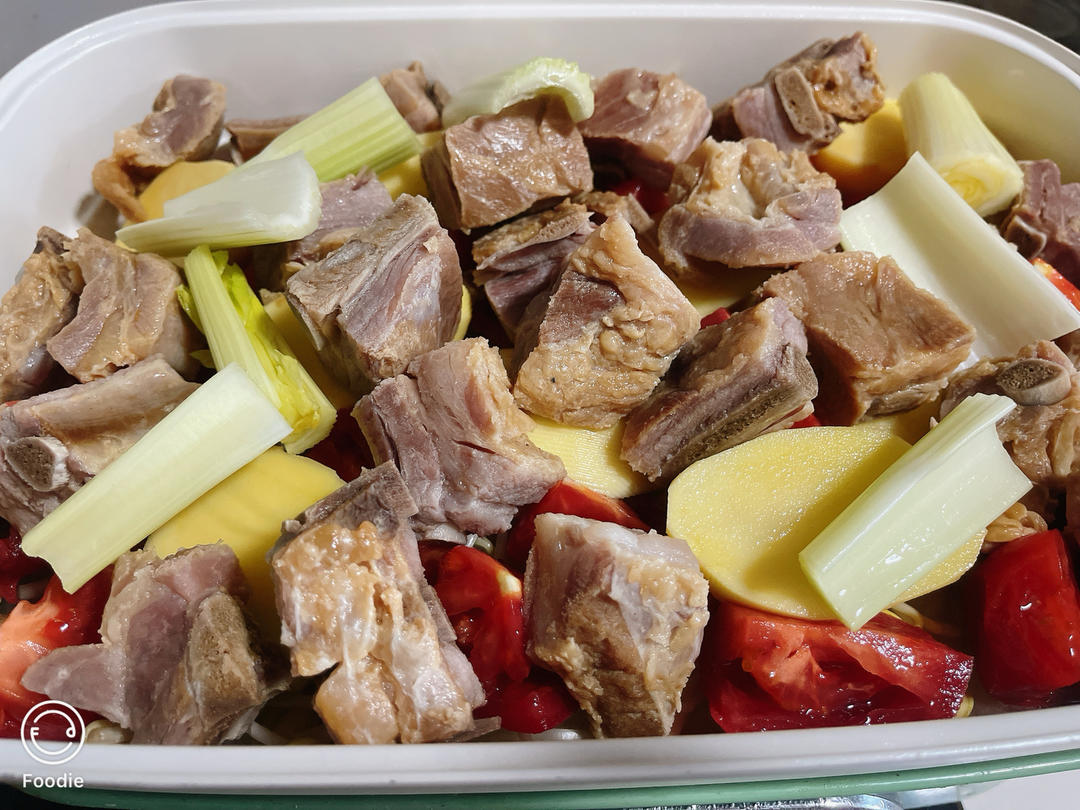 丽江腊排骨火锅