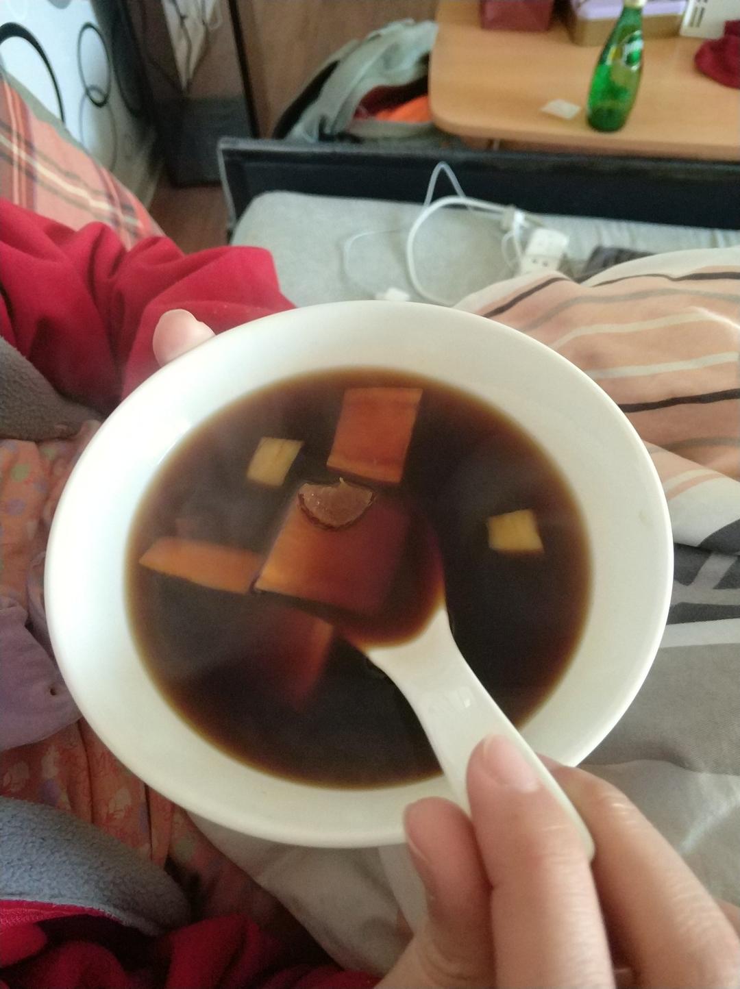 姜味红枣红糖番薯糖水