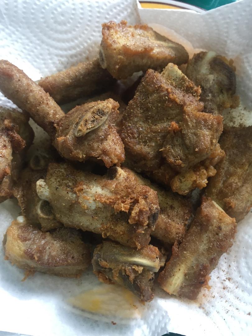 【椒盐蒜香排骨】