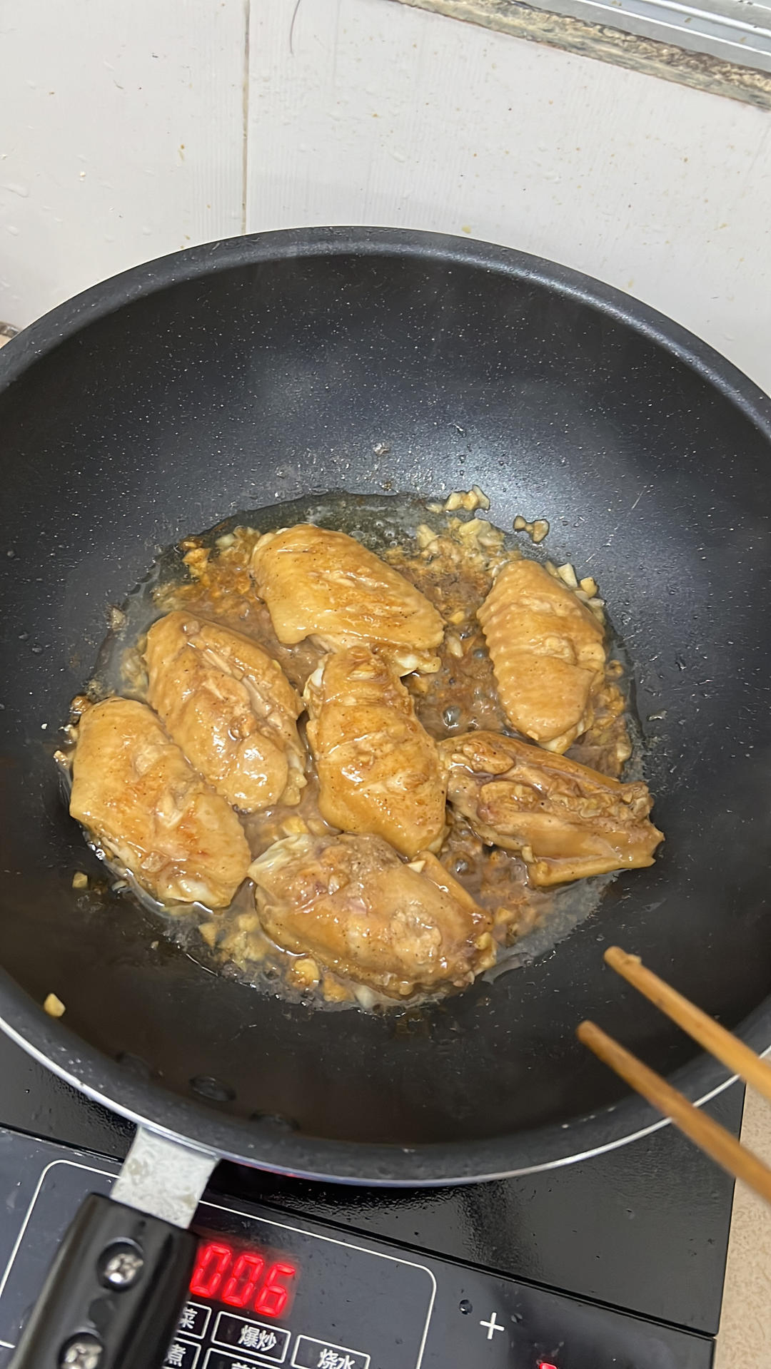 蒜香鸡翅，这才是鸡翅最好吃的做法