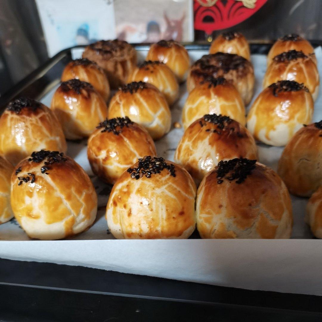 中秋不一定要吃月饼，来颗「蛋黄酥」吧