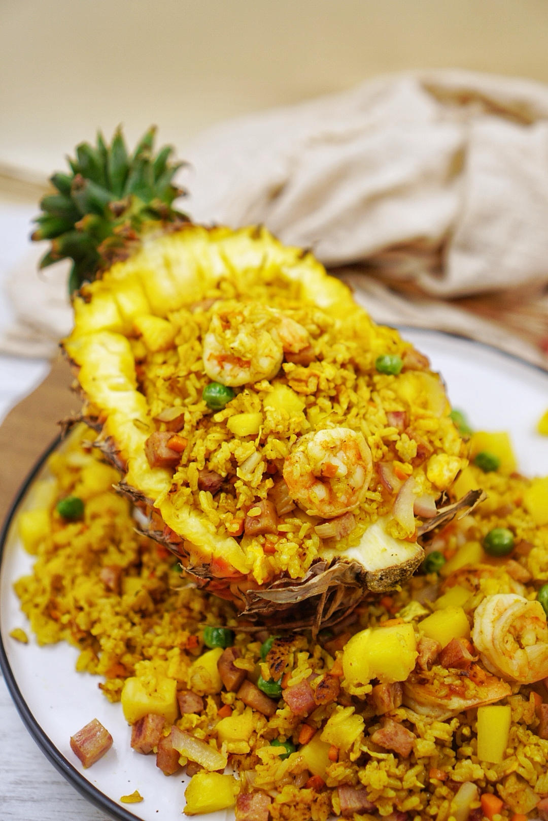 菠萝海鲜咖喱饭