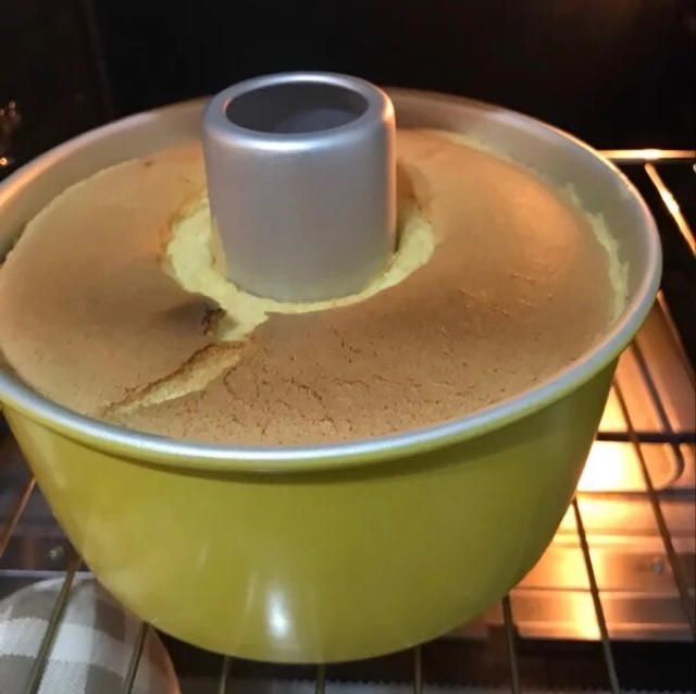 两蛋烟囱戚风蛋糕